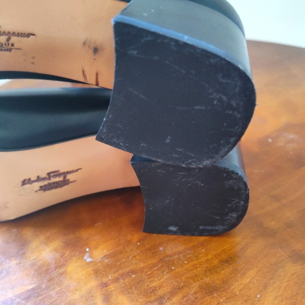 Salvatore Ferragamo Boutique chunky heeled leather pump - Picture 6 of 6